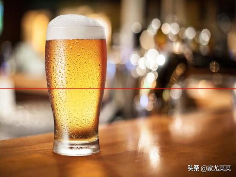 同樣是啤酒，“瓶裝”和“罐裝”到底哪個(gè)好？知道后別再亂買(mǎi)了