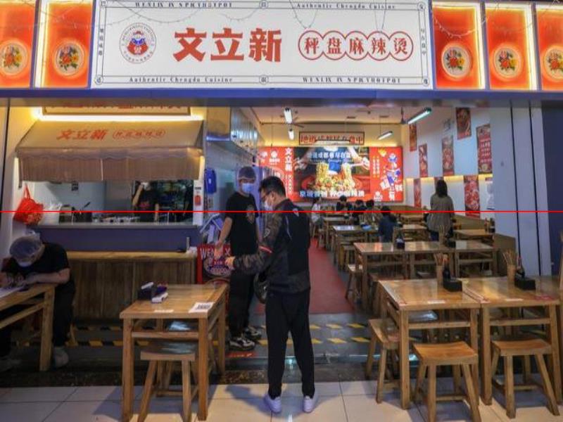 堂食外賣直播三線發(fā)力！北京這家麻辣燙小店迎新生