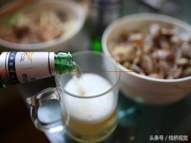 嶗山啤酒：青島紅島產(chǎn)的蛤蜊，青島話吃嘎啦哈啤酒